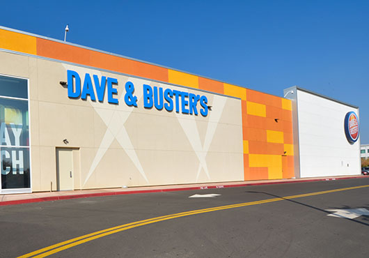 A. Colmenero Plastering, Inc. used an upgraded combination of traditional plaster cement and an Exterior Insulation and Finish System (EIFS) for the Dave & Buster’s in Fresno, California.